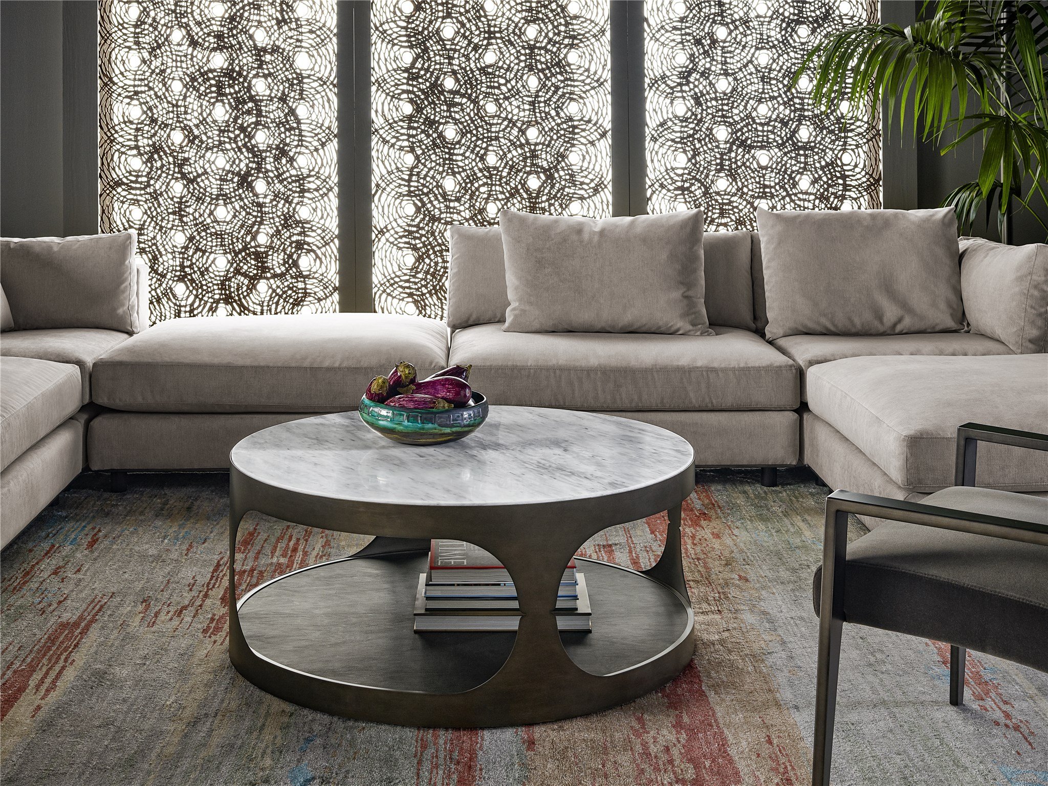 MAGRITTE ROUND COCKTAIL TABLE